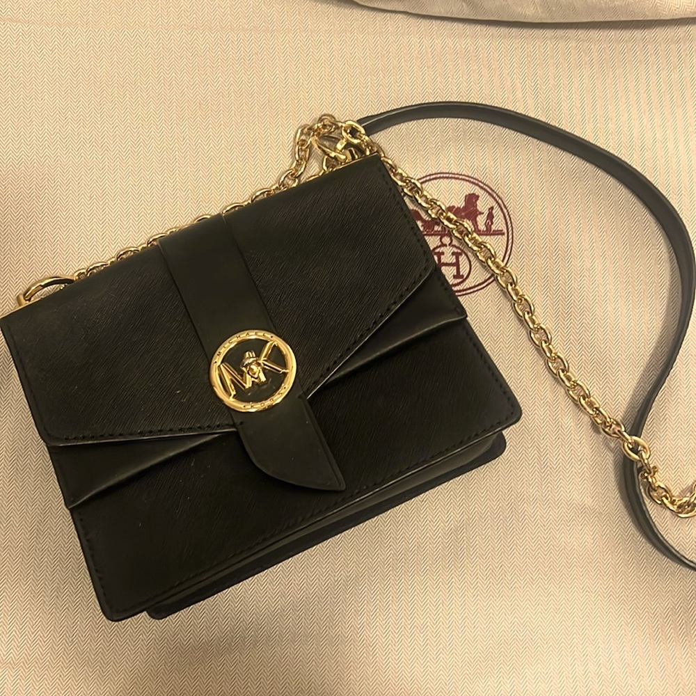 👛 🩷💝 Michael Kors shoulder or crossbody purse